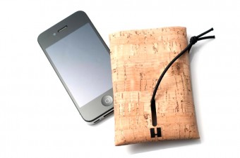 Cork phone case with phone